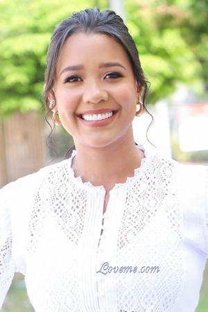 222715 - Camila Age: 34 - Colombia